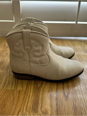 Cat & Jack Cream Toddler Ankle Boot
